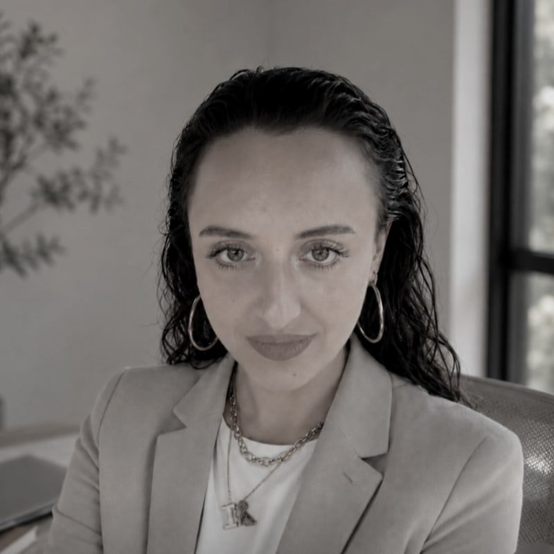 Inès Drioui, Socia, Inmobiliario y Comercio Internacional, Lopreville Advisory